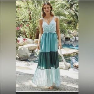 Slate & Willow Tiered Maxi Dress Blue and Green Sleeveless